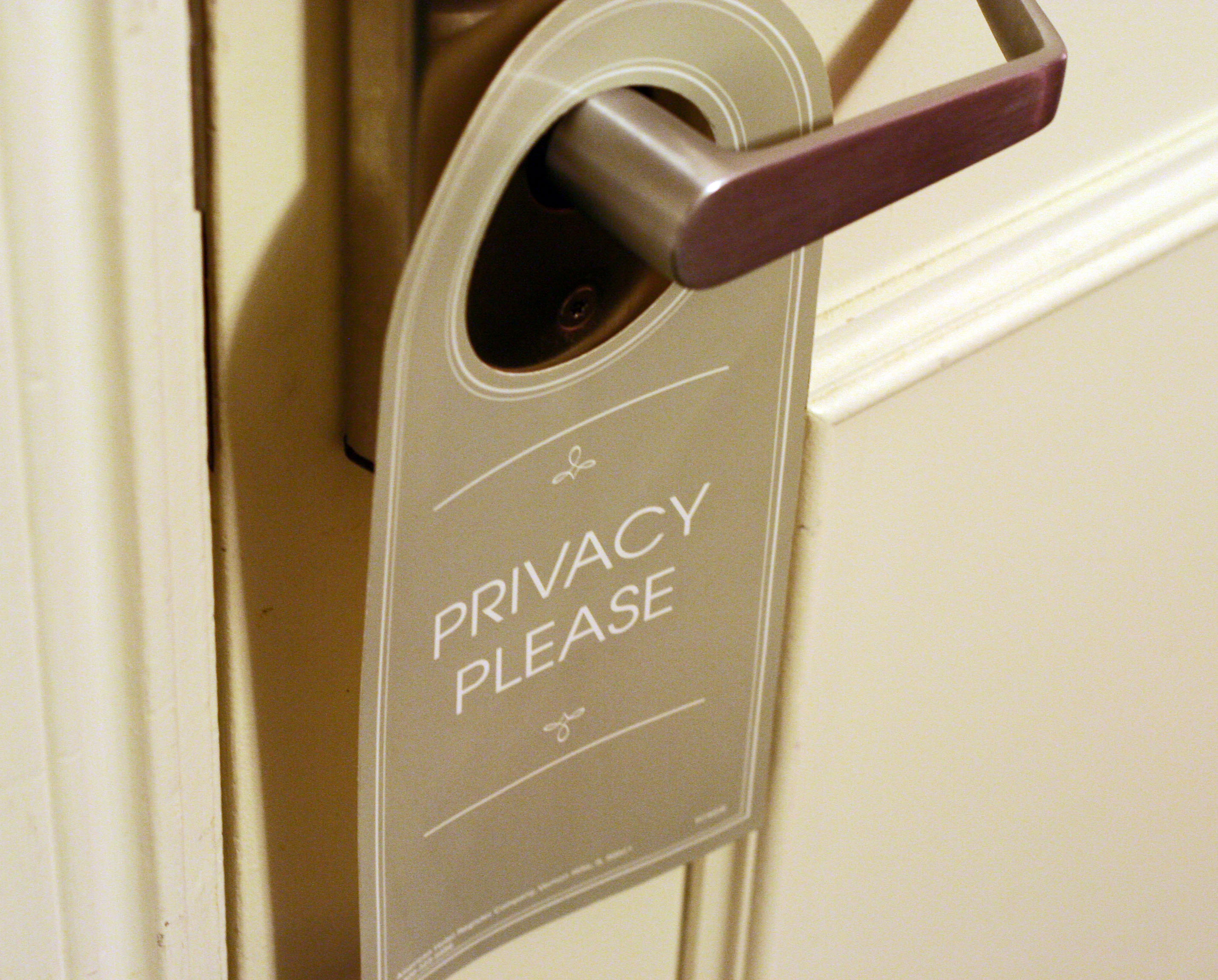hotel privacy sign