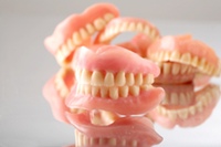 Illinois Man Invents Potential Substitute for Fixodent Denture Adhesive