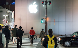 Apple Lawsuit Alleging California Labor Violations Gets Underway