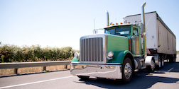 Indignación en la carretera: Los camioneros de California se les negaron salarios y beneficios justos