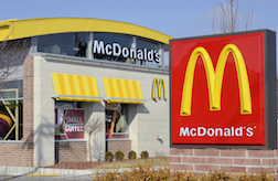 Juicio de horas extras de McDonald's programado para mayo